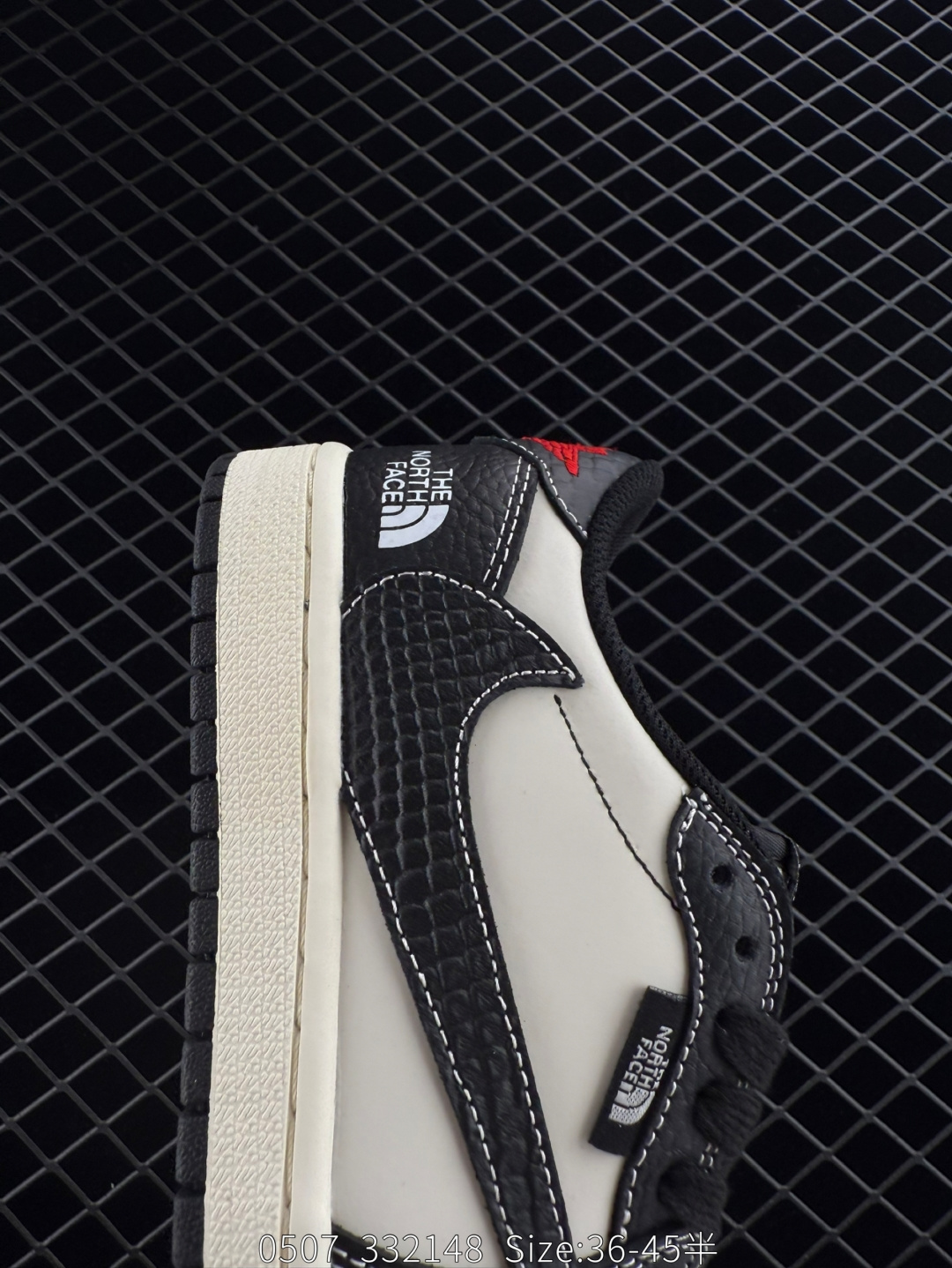 Travis Scott x Air Jordan 1 ” Reverse Mocha “